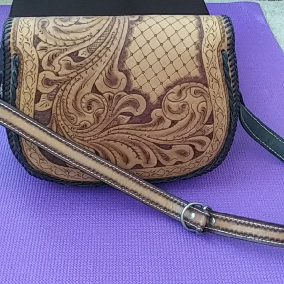 Leather shoulder bag - Picture 3 of 3